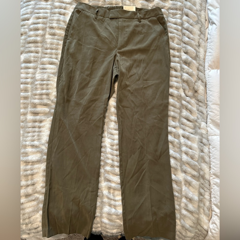 New, never worn green straight leg pants